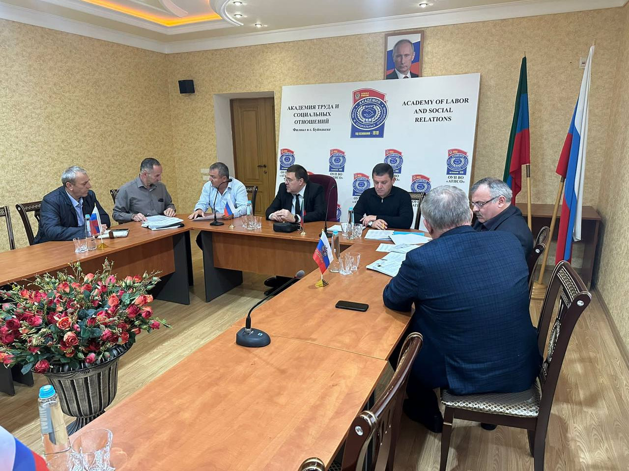 В Буйнакске обсудили реализацию мероприятий правоохранительной направленности
